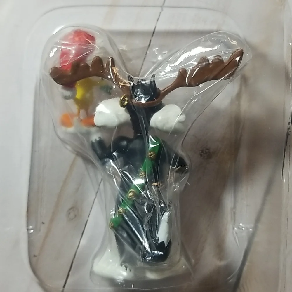 New in box‎ Hallmark keepsake looney tunes ornament